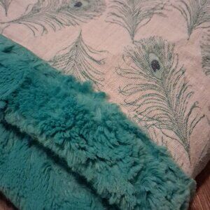 Minky back Muslin top blanket - Peacock
